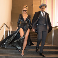 Beyoncé : Splendide pour applaudir JAY-Z, juste avant les Grammy