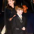 Angelina Jolie avec sa fille Shiloh (le bras en écharpe) et sa fille Zahara arrivent à la soirée de gala des National Board of Review Annual Awards à New York City, New York, Etats-Unis, le 9 janvier 2018.