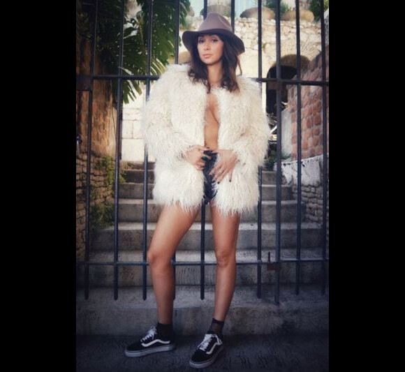 Maéva, candidate des "Reines du shopping" (M6) la semaine du 29 janvier 2018, se dévoile sexy sur Instagram.