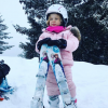 La princesse Gabriella de Monaco au ski avec ses skis La Reine des Neiges, photo Instagram de la princesse Charlene de Monaco le 1er février 2018.