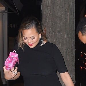 Exclusif - Chrissy Teigen (enceinte), John Legend et leur fille Luna dans les rues de New York, le 31 janvier 2018