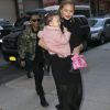 Chrissy Teigen (enceinte) et son mari John Legend arrivent avec leur fille Luna à l'émission 'Watch What Happens Live' à New York, le 31 janvier 2018