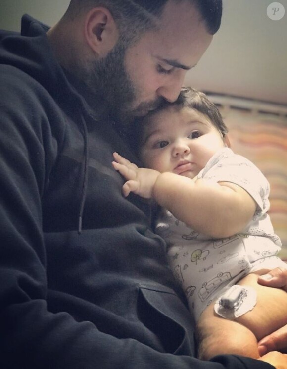 Jesé Rodriguez avec son fils Nyan, né grand prématuré, le 16 décembre 2017.