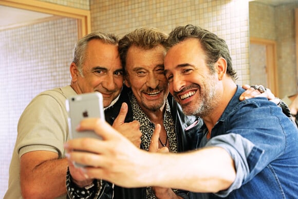 Antoine Duléry, Jean Dujardin, Johnny Hallyday dans le film Chacun sa vie.