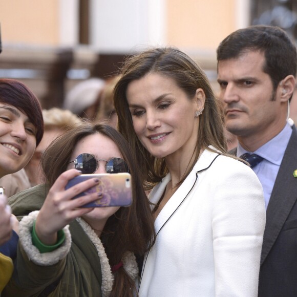 La reine Letizia d'Espagne assiste à la remise des prix de la "Fundación Princesa de Girona" à Mérida le 7 février 2018.