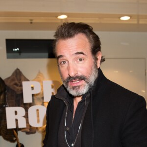 Exclusif - Jean Dujardin arrive à l'avant-première du film "Le Retour du héros" au cinéma UGC Toison d'Or à Bruxelles, le 6 février 2018.