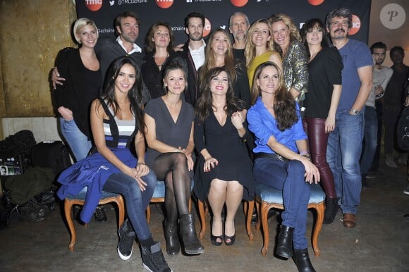 L'équipe de la série "Les Mystères de L'amour" - People lors du showcase de Elsa Esnoult au Divan Du Monde à Paris, le 4 novembre 2014.