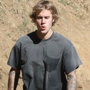 Exclusif - Justin Bieber se balade sur les hauteurs de Griffith Park à Los Angeles, le 8 février 2018