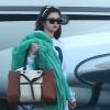 Exclusif - Selena Gomez arrive avec des amis en jet privé à Los Angeles, le 7 février 2018
