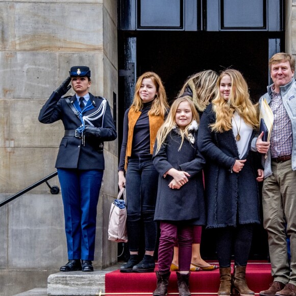 Le roi Willem-Alexander des Pays-Bas et la reine Maxima avec leurs filles la princesse Catharina-Amalia, la princesse Alexia et la princesse Ariane à Amsterdam le 3 février 2018 lors de la fête du 80e annniversaire de la princesse Beatrix.