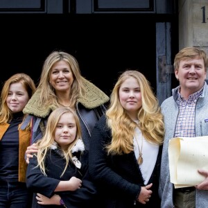 Le roi Willem-Alexander des Pays-Bas et la reine Maxima avec leurs filles la princesse Catharina-Amalia, la princesse Alexia et la princesse Ariane à Amsterdam le 3 février 2018 lors de la fête du 80e annniversaire de la princesse Beatrix.