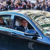 Jean Reno - Arrivée du convoi funéraire à l'église de La Madeleine lors des obsèques de Johnny Hallyday à Paris le 9 décembre 2017.