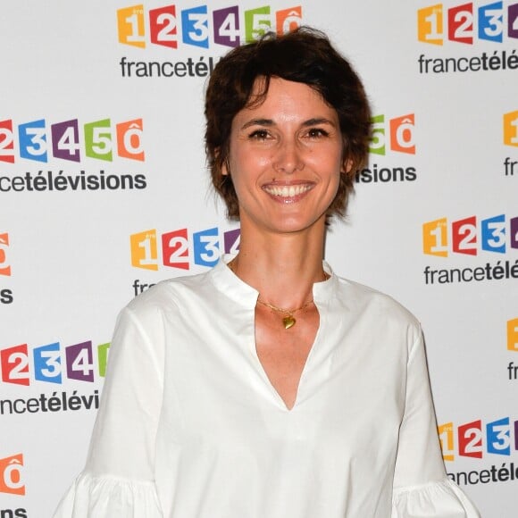 Églantine Éméyé lors du photocall de la présentation de la nouvelle dynamique 2017-2018 de France Télévisions. Paris, le 5 juillet 2017. © Guirec Coadic/Bestimage