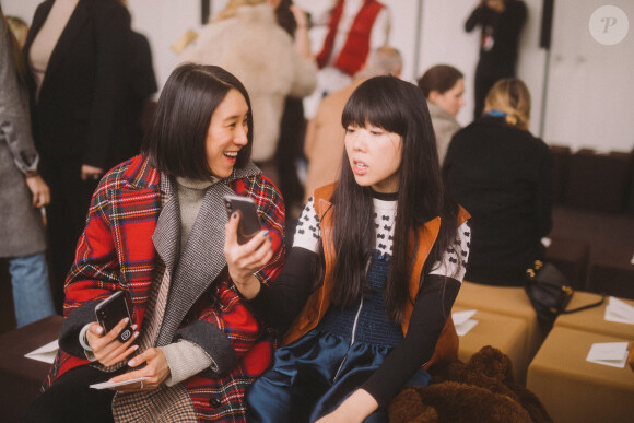 Eva Chen et Susie Lau - People au défilé de mode "Chloé", collection prêt-à-porter automne-hiver 2018/2019, à Paris le 1er mars 2018