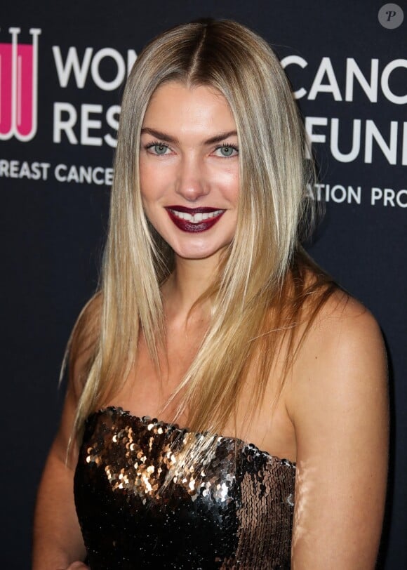 Jessica Hart à la soirée capitative Women's Cancer Research à l'hôtel Beverly Wilshire à Beverly Hills, le 27 février 2018.