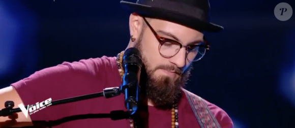 Joss Bari dans The Voice 7 sur TF1 le 3 mars 2018.