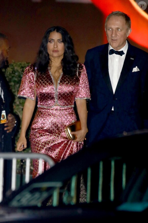 Salma Hayek et son mari François-Henri Pinault - Les célébrités quittent la soirée Vanity Fair après la cérémonie des Oscars à Los Angeles le 4 mars 2018.