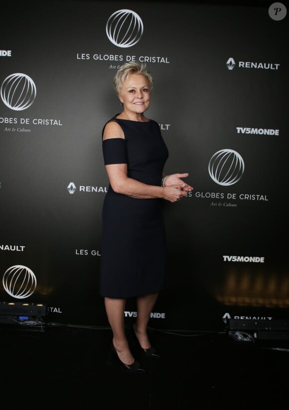 Exclusif - Muriel Robin - Backstage - 12ème cérémonie des Globes de Cristal au Lido à Paris, le 12 février 2018. © Rachid Bellak / Pool / Bestimage
