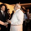 Le premier ministre indien Narendra Modi accueille le président Emmanuel Macron et sa femme à l'aéroport militaire de Delhi le 9 mars 2018. Le président français et son épouse sont en voyage officiel en Inde pour 3 jours. © Ludovic Marin / Pool / Bestimage