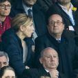 François Hollande et sa compagne Julie Gayet lors du tournoi des six nations de rugby, la France contre l'Angleterre au Stade de France à Saint-Denis, Seine Saint-Denis, France, le 10 mars 2018. Les Bleus s'imposent 22-16. © Cyril Moreau/Bestimage