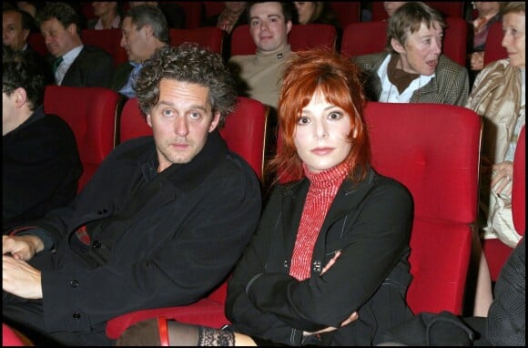 Mylène Farmer et Laurent Boutonnat - Cinéma Gaumont Marignan à Paris en 2004