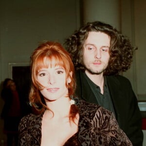 MYLENE FARMER ET LAURENT BOUTONNAT A L'AVANT PREMIERE DU FILM "GIORGINO" A PARIS04/10/1994 - 