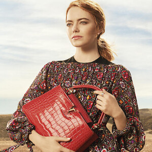 Emma Stone, nouveau visage de la campagne "The Spirit of Travel" de Louis Vuitton. Photo par Craig McDean.