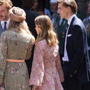 Pierre Casiraghi, Beatrice Borromeo, Charlotte Casiraghi, la princesse Alexandra de Hanovre et son compagnon Ben-Sylvester Strautmann ensemble le 8 juillet 2017 à Hanovre lors du mariage religieux du prince Ernst August Jr de Hanovre et d'Ekaterina Malysheva.