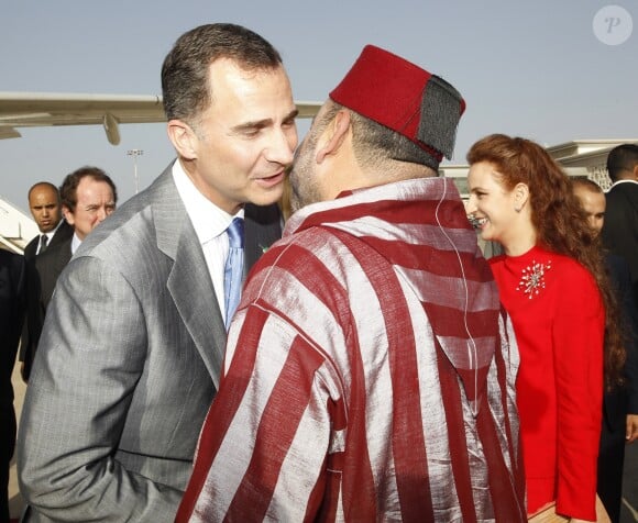 Le roi Mohammed VI du Maroc et la princesse Lalla Salma avec le roi Felipe VI d'Espagne et la reine Letizia en visite officielle au Maroc, à Rabat le 15 juillet 2014.