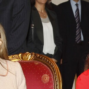 La princesse Lalla Salma du Maroc avec la reine Letizia d'Espagne le 15 juillet 2014 à Rabat.