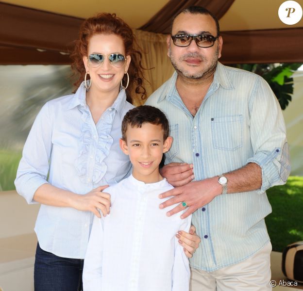 La princesse Lalla Salma et le roi Mohammed VI du Maroc lors du 10e anniversaire de leur fils le prince Moulay El Hassan en mai 2013 à Rabat.