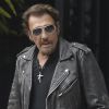 Exclusif - Johnny Hallyday quitte sa propriété de Pacific Palissades le 12 septembre 2016.