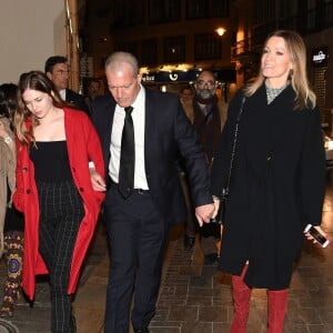 Stella Banderas, son père Antonio Banderas et sa compagne Nicole Kimpel lors de la cérémonie "The lighting of candles of our Girl of San Juan" à Malaga. Le 24 mars 2018