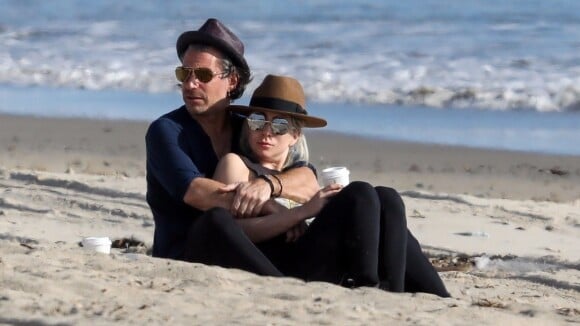Lady Gaga et Christian Carino inséparables à Miami : Un an d'amour déjà