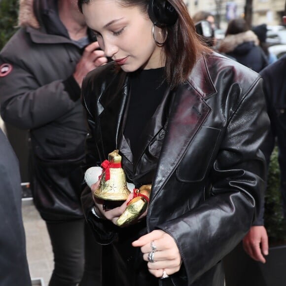 Bella Hadid arrive au Royal Monceau à Paris, le 27 mars 2018. © Cyril Moreau / Bestimage