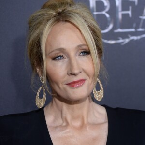 J. K. Rowling lors de la première du film "Fantastic Beasts and Where to Find Them" à la salle de spectacles Alice Tully Hall au Lincoln Center à New York City, New York, Etats-Unis, le 10 novembre 2016.