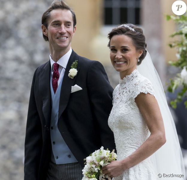 Pippa Middleton et son mari James Matthews lors de leur mariage à Englefield, dans le Berkshire, le 20 mai 2017.