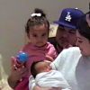 Rob Kardashian avec sa fille Dream et Kylie Jenner avec sa nièce Chicago West. Kim Kardashian les prend en photo. Janvier 2018.