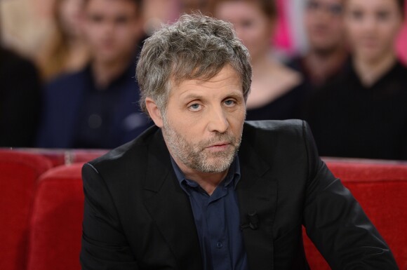 Stéphane Guillon pendant l'enregistrement de l'émission "Vivement Dimanche" à Paris le 28 janvier 2015.