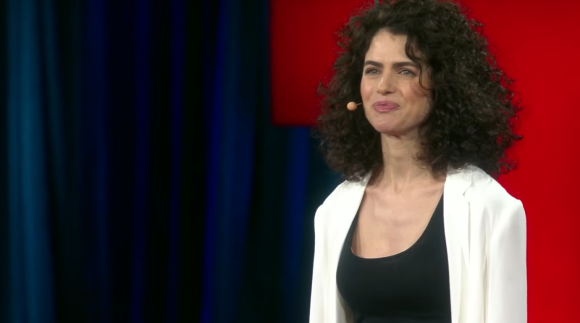 Neri Oxman. Capture Youtube.