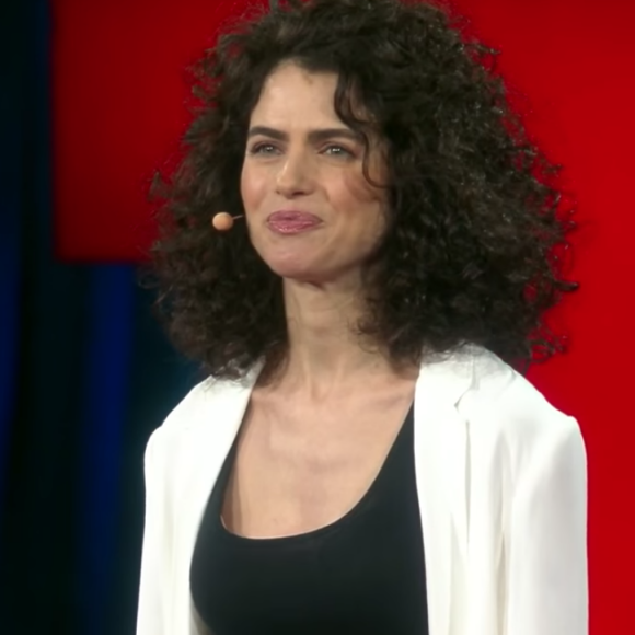 Neri Oxman. Capture Youtube.