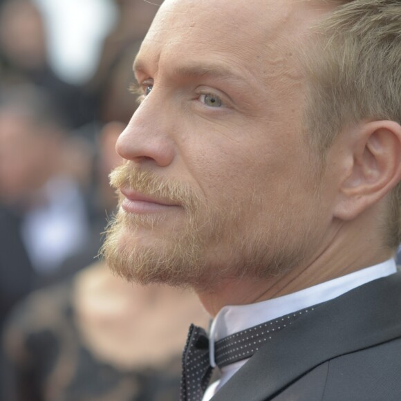 Jérémie Renier arrive en voiture officielle du festival pour la montée des marches du film "L'Amant Double" lors du 70e Festival International du Film de Cannes, le 26 mai 2017
