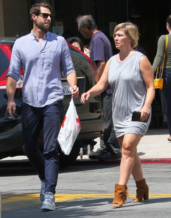 Jennie Garth et Dave Abrams en pleine séance de shopping à Los Angeles Le 26 Août 2016