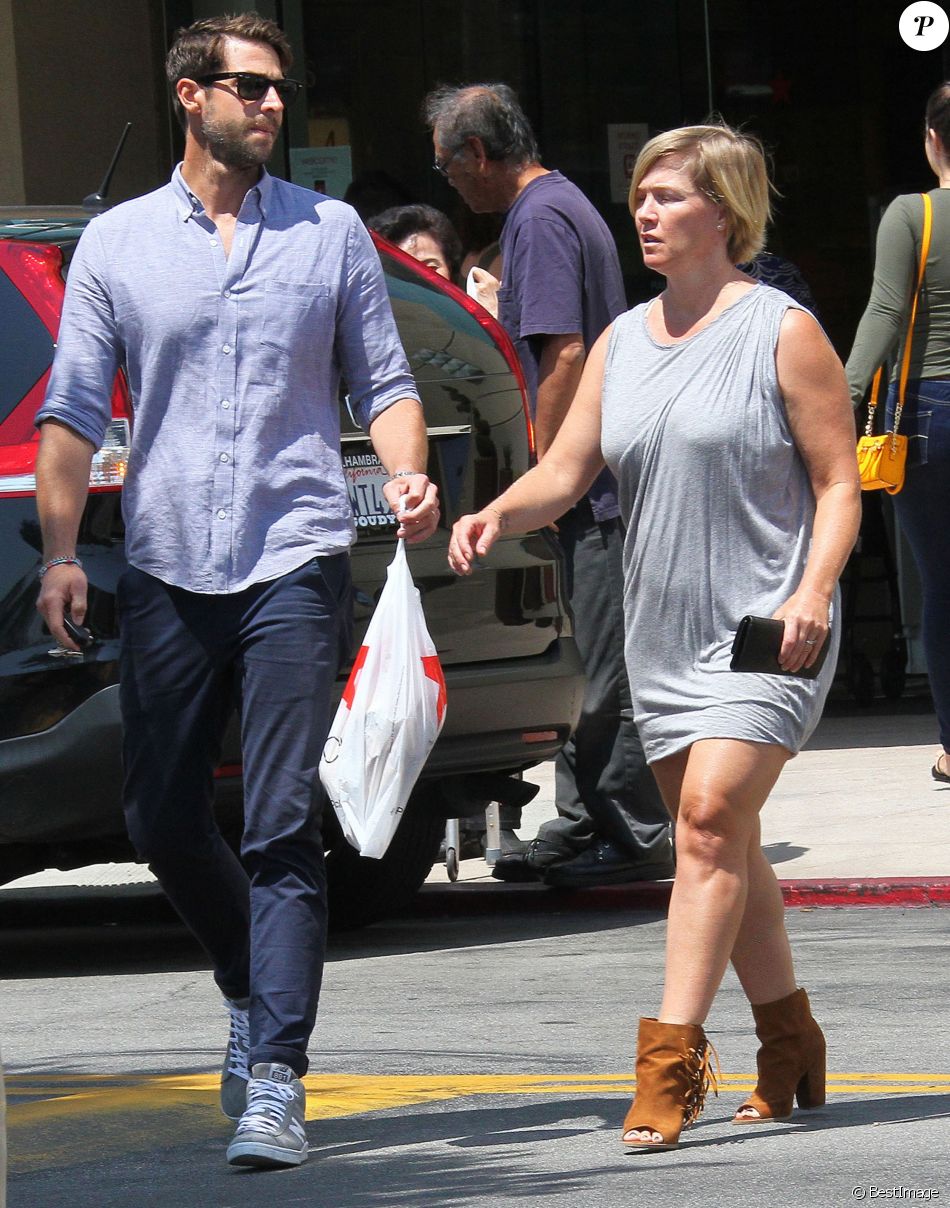 Jennie Garth et Dave Abrams en pleine séance de shopping à Los Angeles