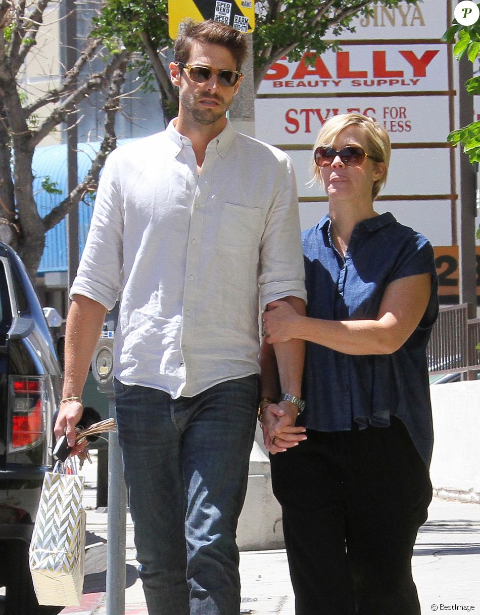 Jennie Garth et David Abrams se rendent dans la boutique Marshall avant