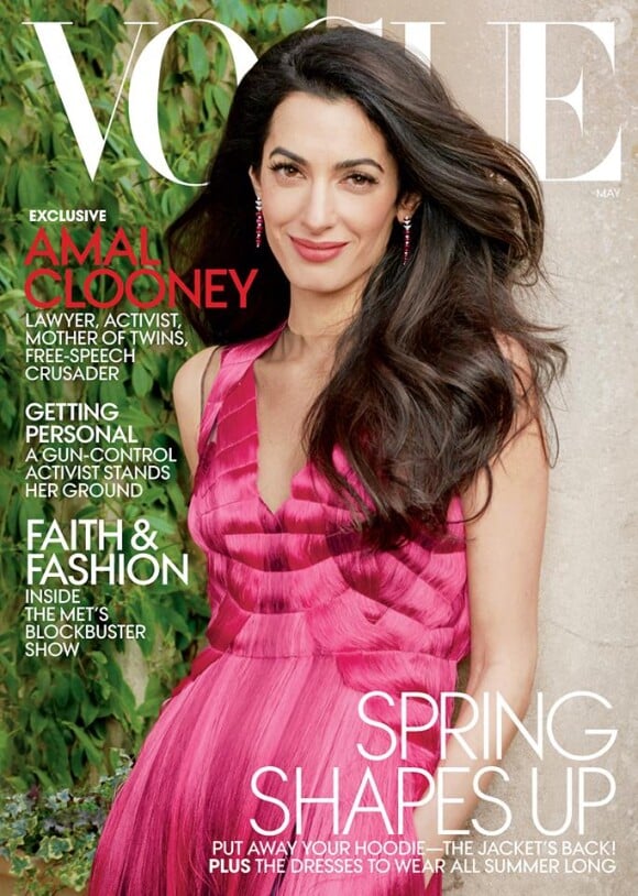 Amal Clooney en couverture du magazine Vogue de mai 2018. Photo par Annie Leibovitz.