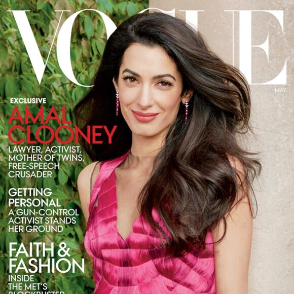 Amal Clooney en couverture du magazine Vogue de mai 2018. Photo par Annie Leibovitz.