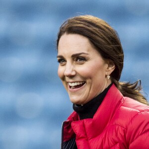 Kate Middleton, au début de sa troisième grossesse, au Villa Park, stade du club de football d'Aston Villa, le 22 novembre 2017 lors d'un événement du programme Coach Core.