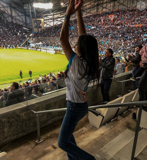 Francesca Brienza, alias La Brienzina, compagne de Rudi Garcia (entraîneur de l'Olympique de Marseille), en liesse au Vélodrome le 13 avril 2018 lors de la qualification de l'OM pour les demi-finales de l'Europa League.