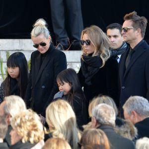 Brigitte Macron, David Hallyday, Laura Smet, Laeticia Hallyday, ses filles Jade et Joy devant l'église de la Madeleine pour les obsèques de Johnny Hallyday à Paris, France, le 9 décembre 2017. © Veeren/Bestimage